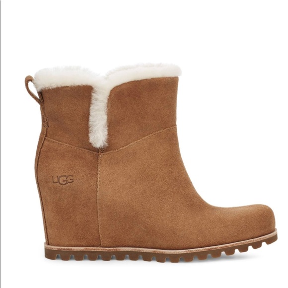 UGG WOMEN’S Skyline Ankle Boot Size:7.5 - Picture 9 of 9
